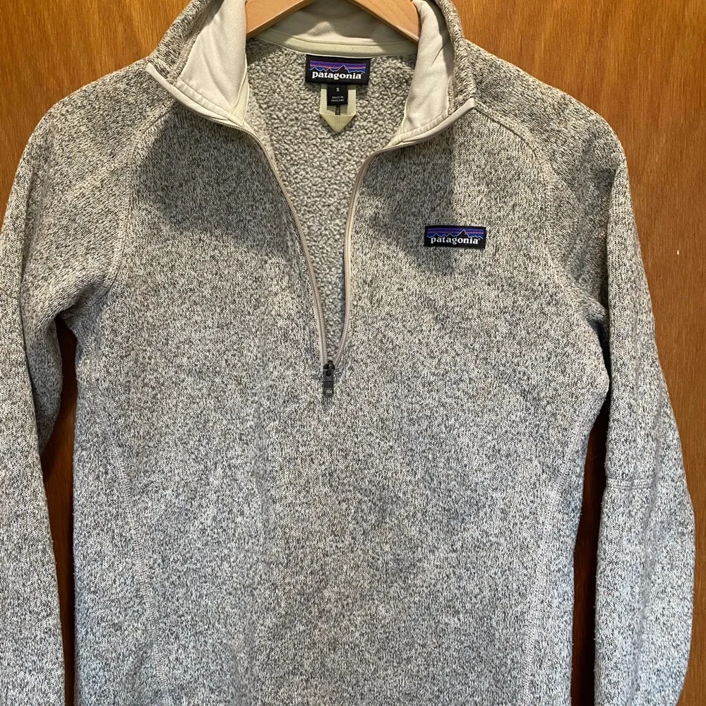 W  Patagonia sweater - Picture 2 of 4